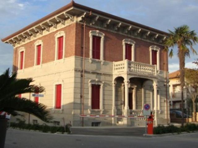 Villa Marietta Чивитанова Марке Екстериор снимка